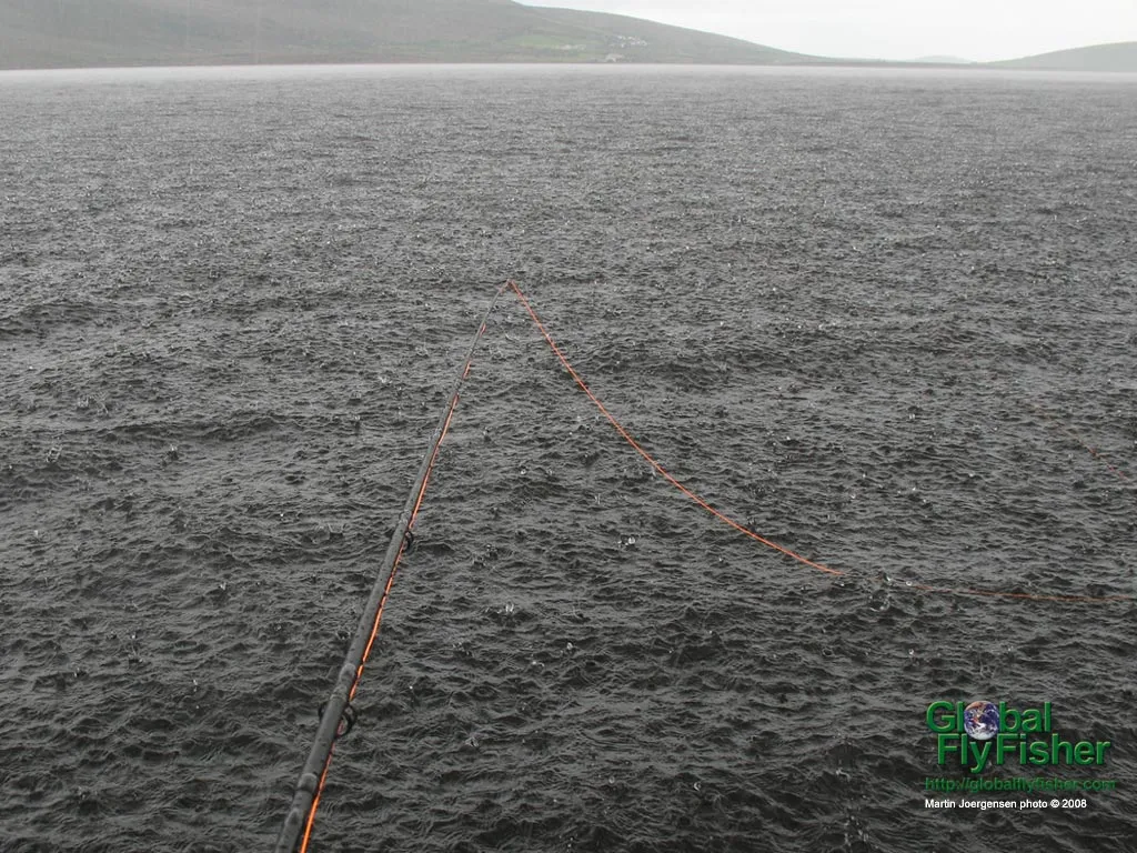 Computer screen wallpaper: Rain on the lough